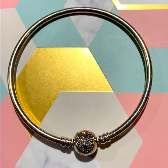 NWOT Pandora limited edition silver hard bracelet - Picture 1 of 4